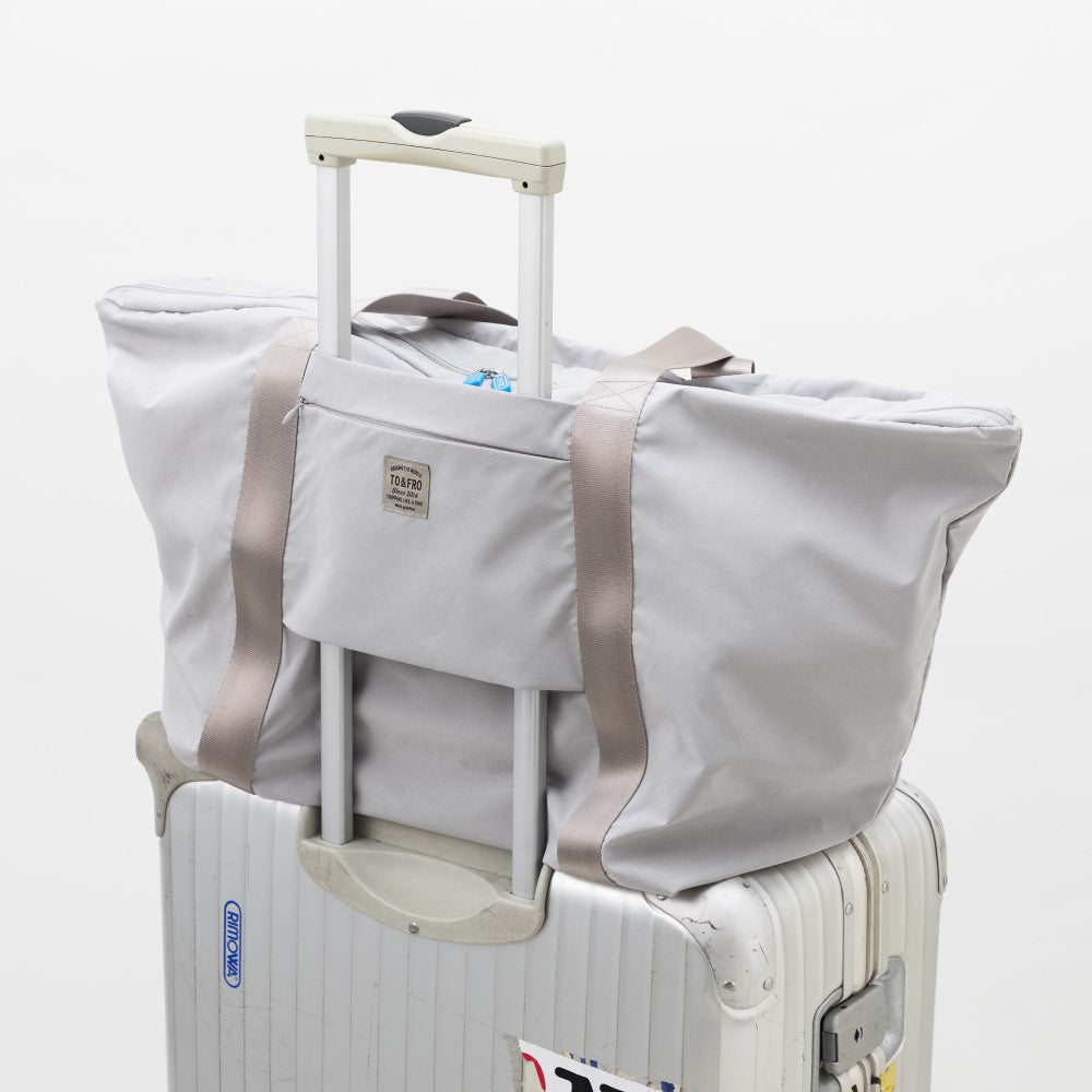 ハンドルに差し込めるキャリーオンタイプ