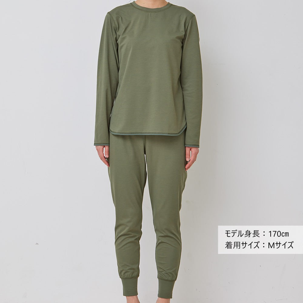 KHAKI Mサイズ着用(モデル女性:170㎝)