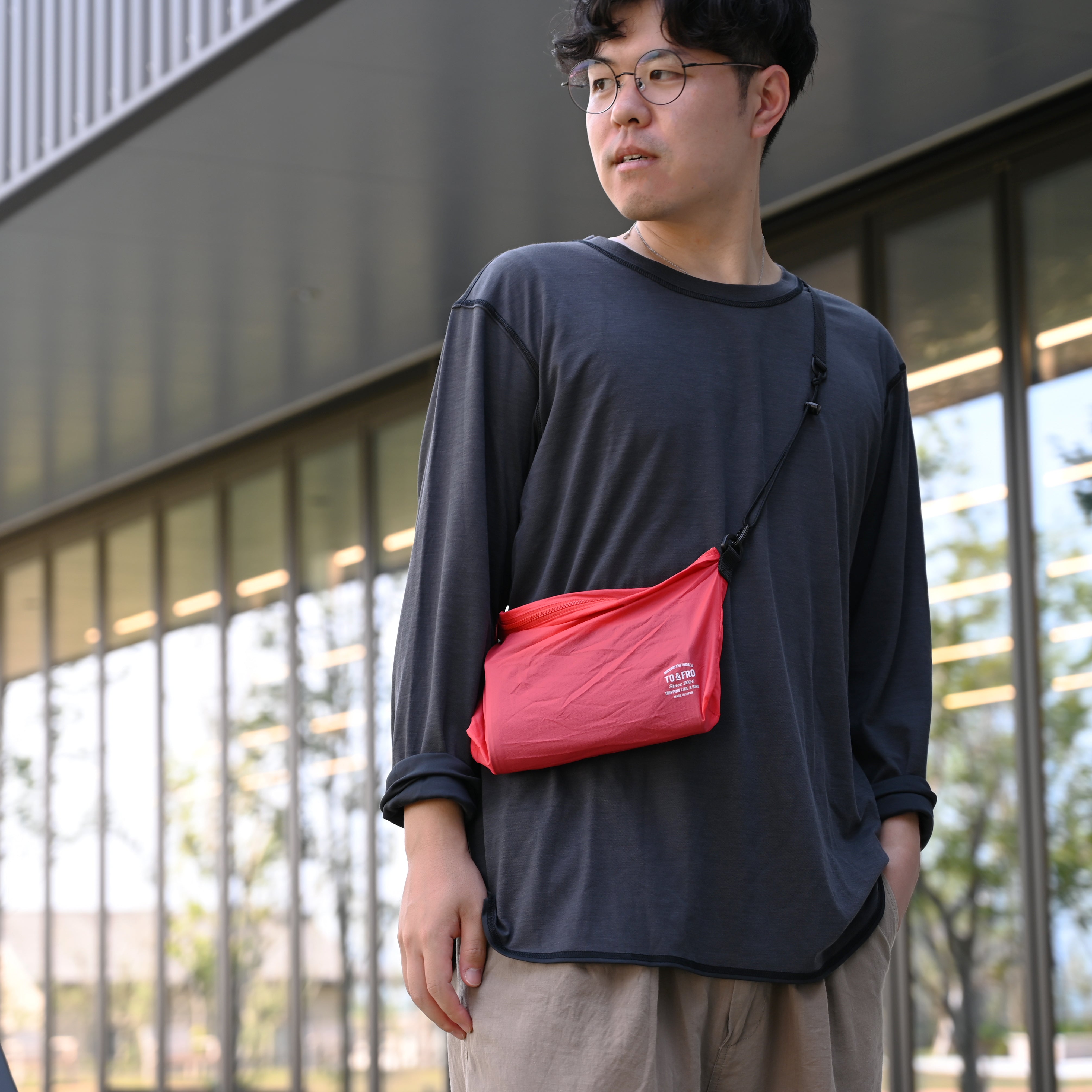 RED着用　（モデル身長：173㎝）