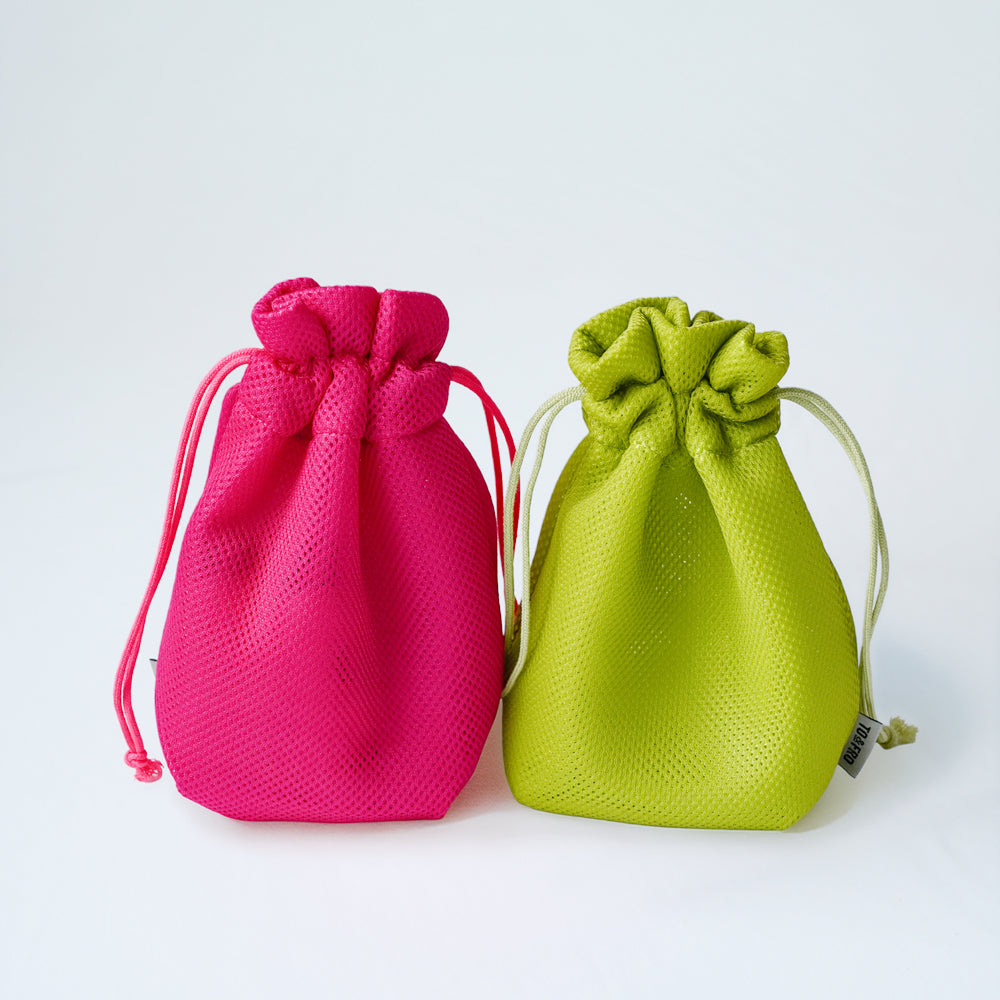 Drawstring Mesh Pouch DRAWSTRING MESH POUCH – TO&FRO 軽さをもってでかけよう。
